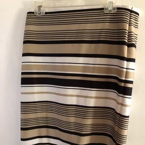 Roz & Ali knee length worn interview skirts